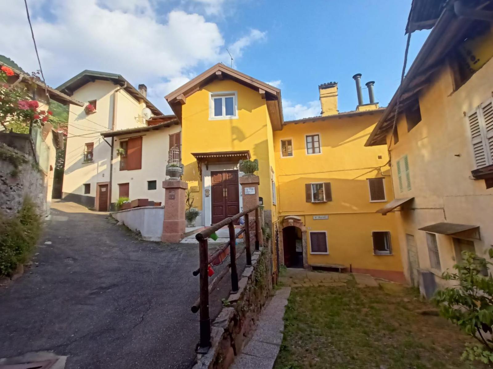 Foresteria Lombarda B & B Ca' Pelitti Ganna Eksteriør billede