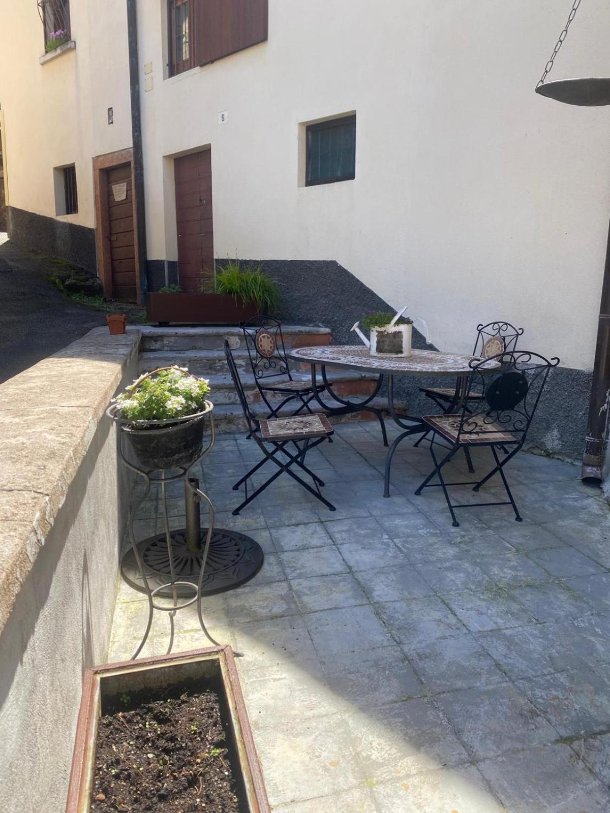 Foresteria Lombarda B & B Ca' Pelitti Ganna Eksteriør billede